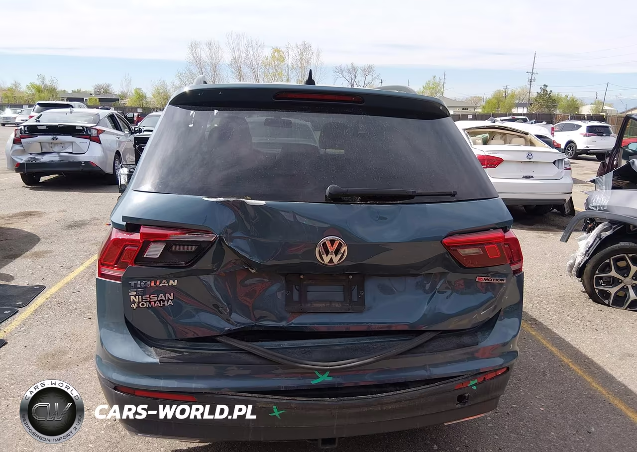 2019 Volkswagen Tiguan 2.0T Se-2.0T Sel-2.0T Sel R-Line-2.0T Sel R-Line Black VIN:3VV2B7AX0KM080070 - 17