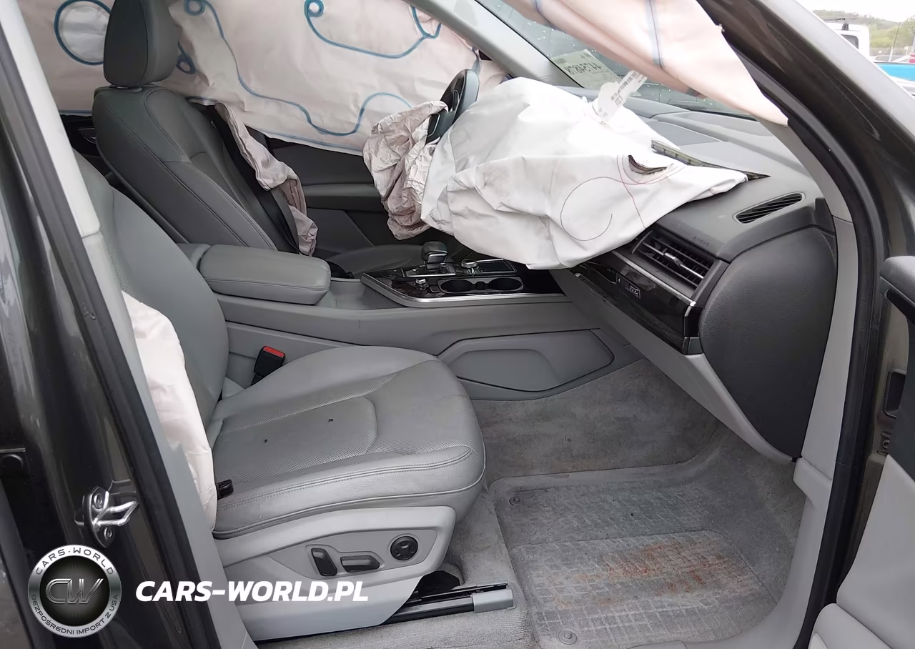 2019 Audi Q7 55 Premium VIN:WA1VAAF74KD003566 - 5