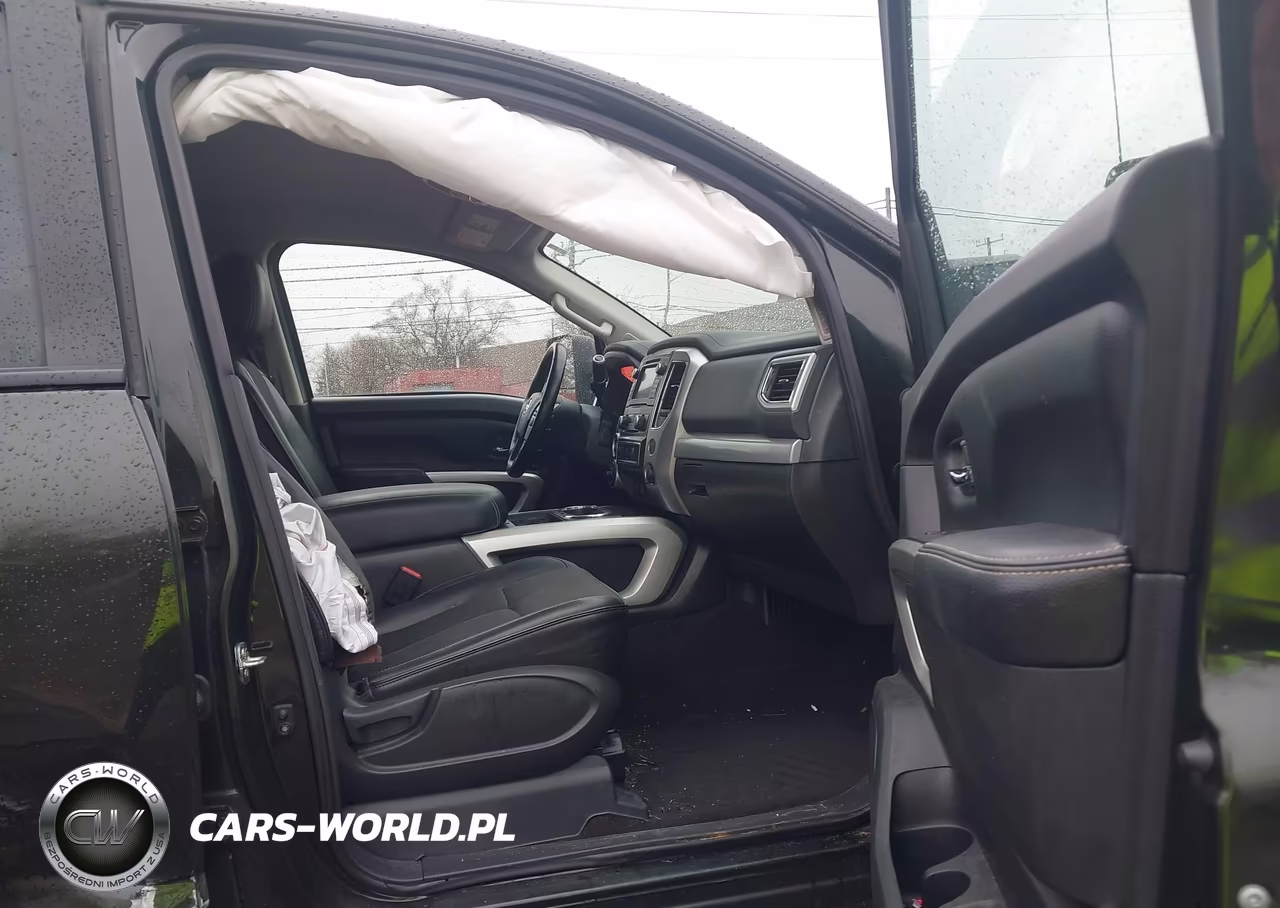 2019 Nissan Titan Pro-4X VIN:1N6AA1E58KN503290 - 5