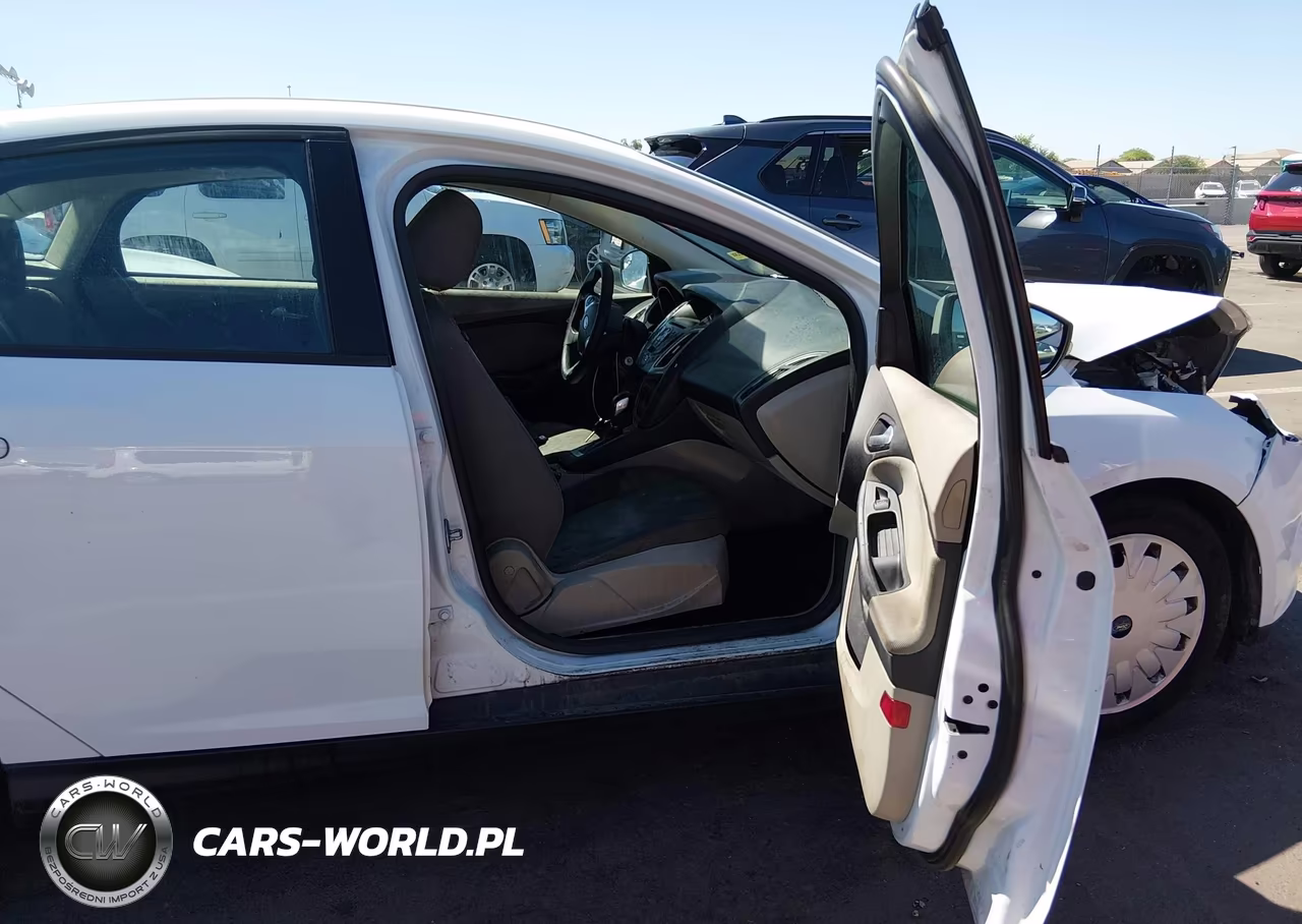 2014 Ford Focus Se VIN:1FADP3F2XEL351470 - 5