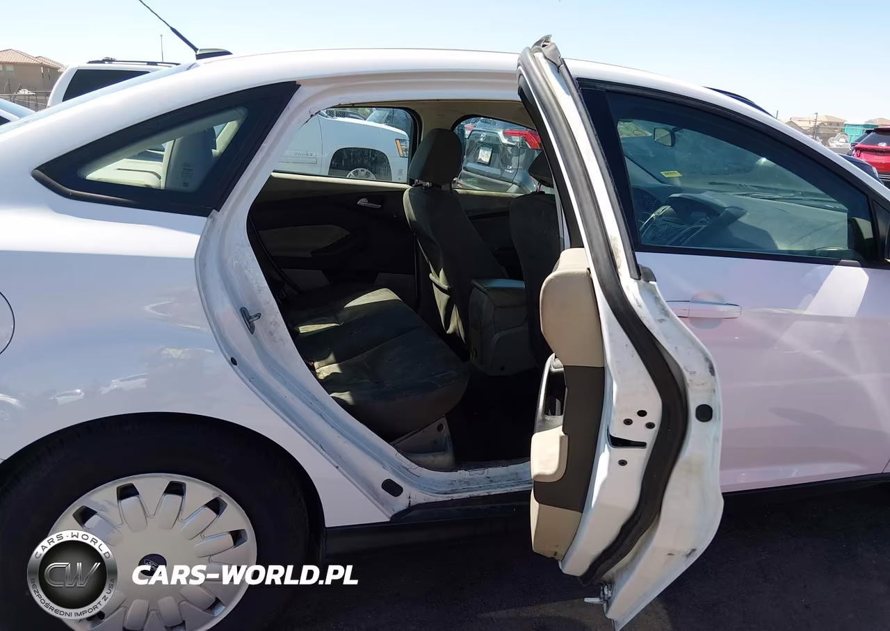 2014 Ford Focus Se VIN:1FADP3F2XEL351470 - 8
