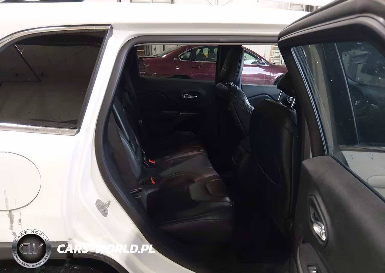 2020 Jeep Cherokee Latitude Plus Fwd VIN:1C4PJLLB4LD503540 - 8