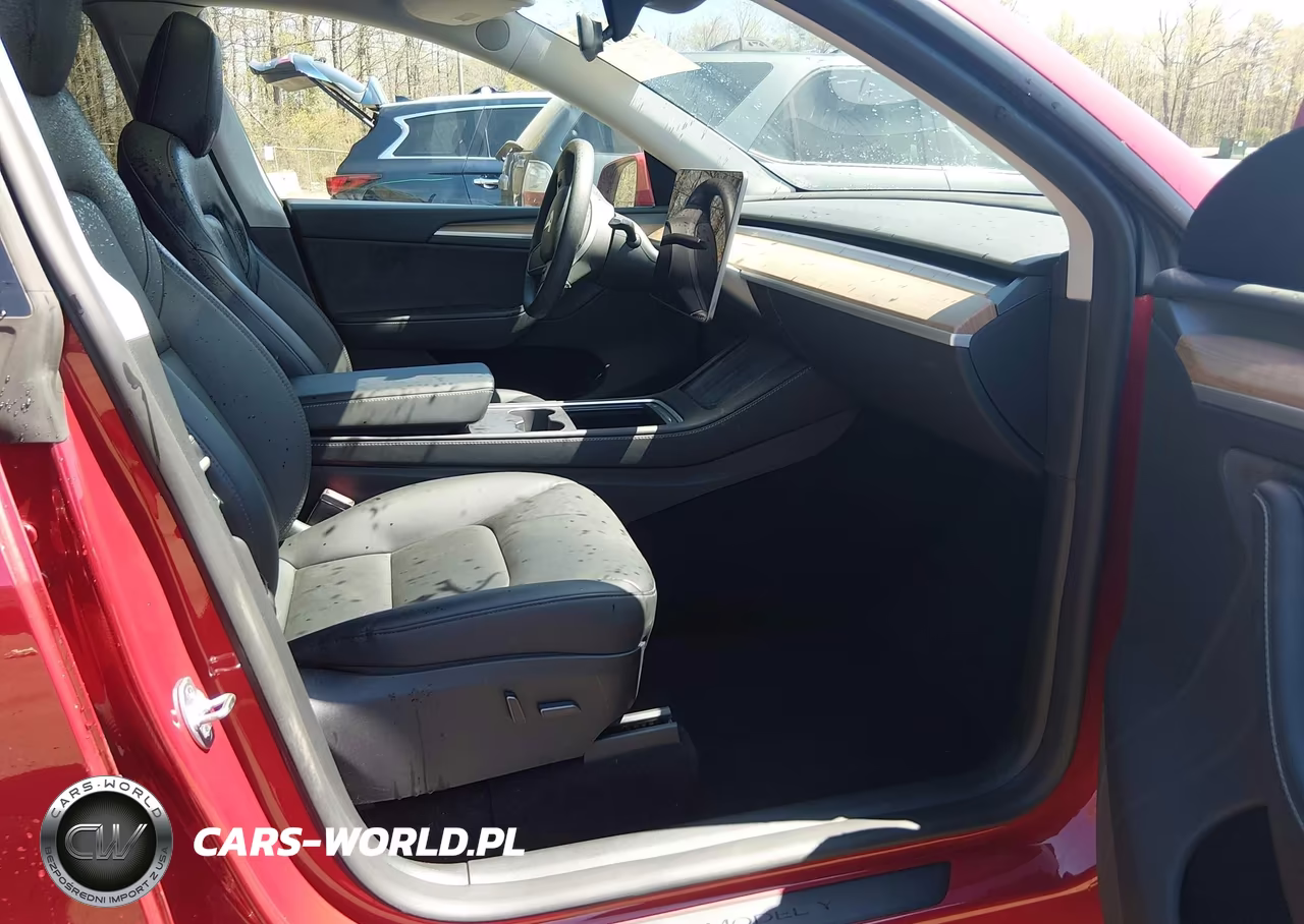 2023 Tesla Model Y VIN:7SAYGDEE4PA203673 - 5