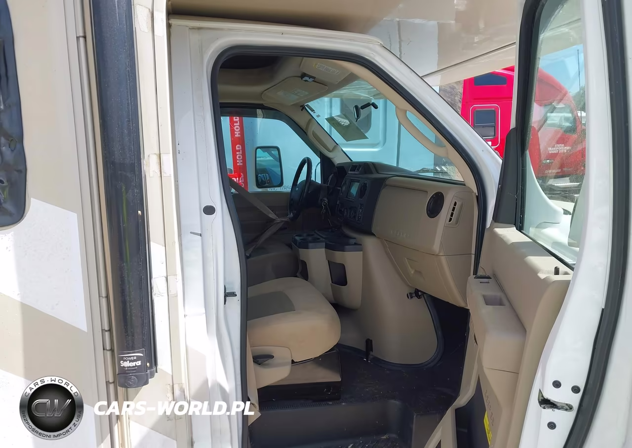 2018 Ford E-450 Cutaway VIN:1FDXE4FS3JDC05995 - 5