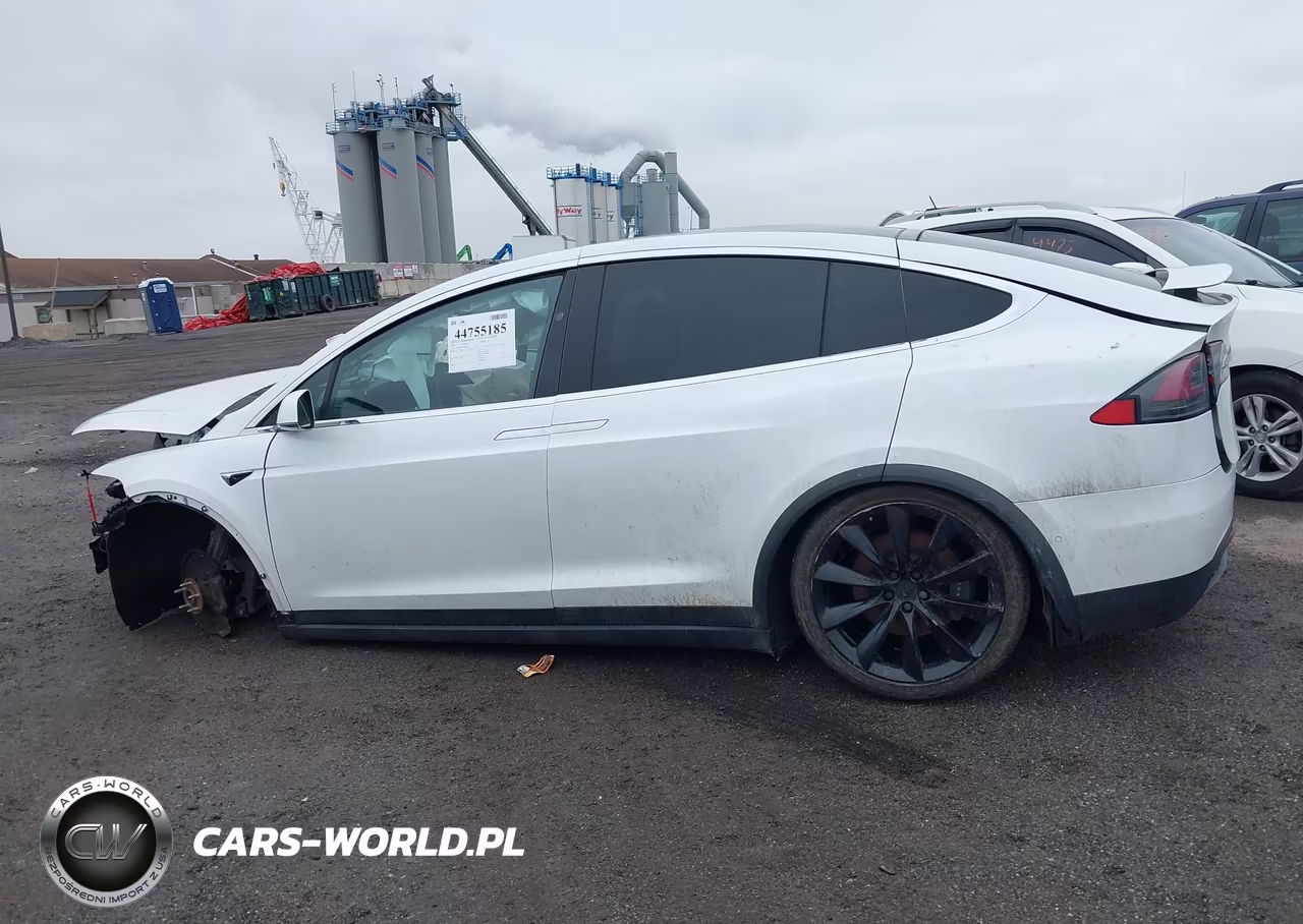 2020 Tesla Model X Long Range Dual Motor All-Wheel Drive-Long Range Plus Dual Motor All-Wheel Drive VIN:5YJXCBE25LF282282 - 13