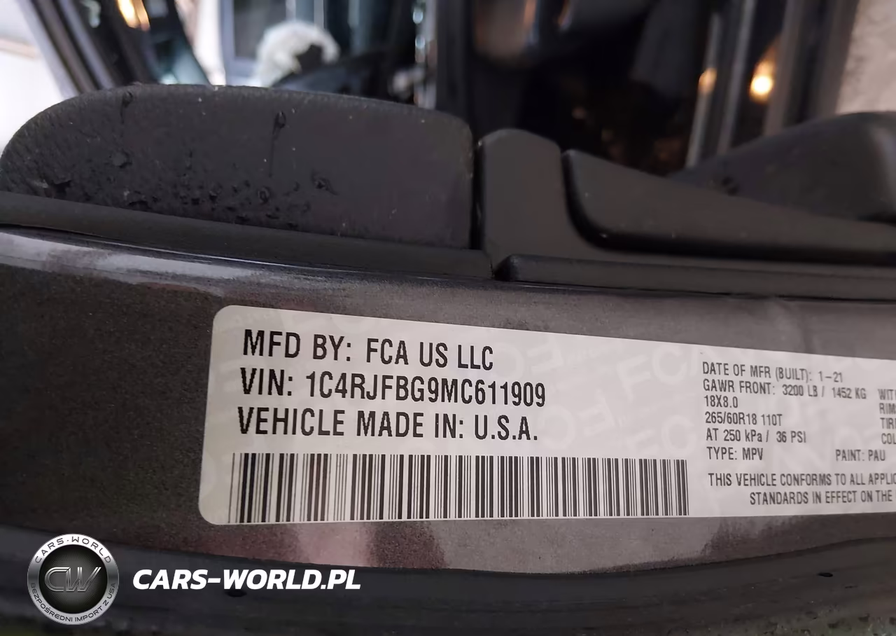 2021 Jeep Grand Cherokee Limited 4X4 VIN:1C4RJFBG9MC611909 - 9