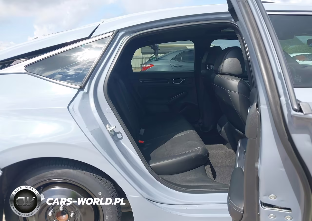 2024 Honda Civic Sport Touring VIN:19XFL1G81RE024623 - 8