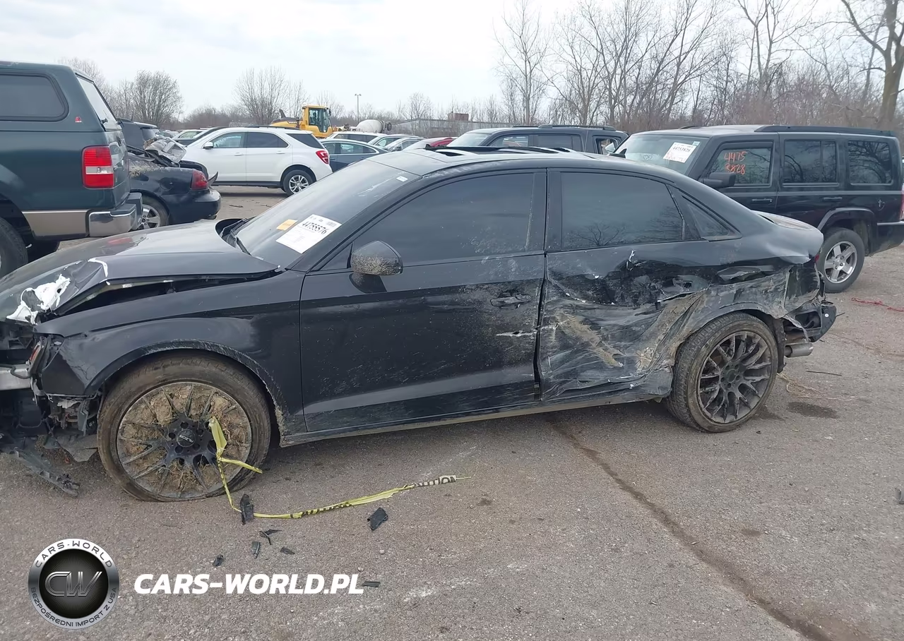 2017 Audi A3 2.0T Premium VIN:WAUAUGFF0H1042667 - 6
