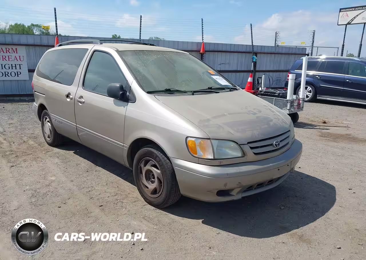 2003 Toyota Sienna Le