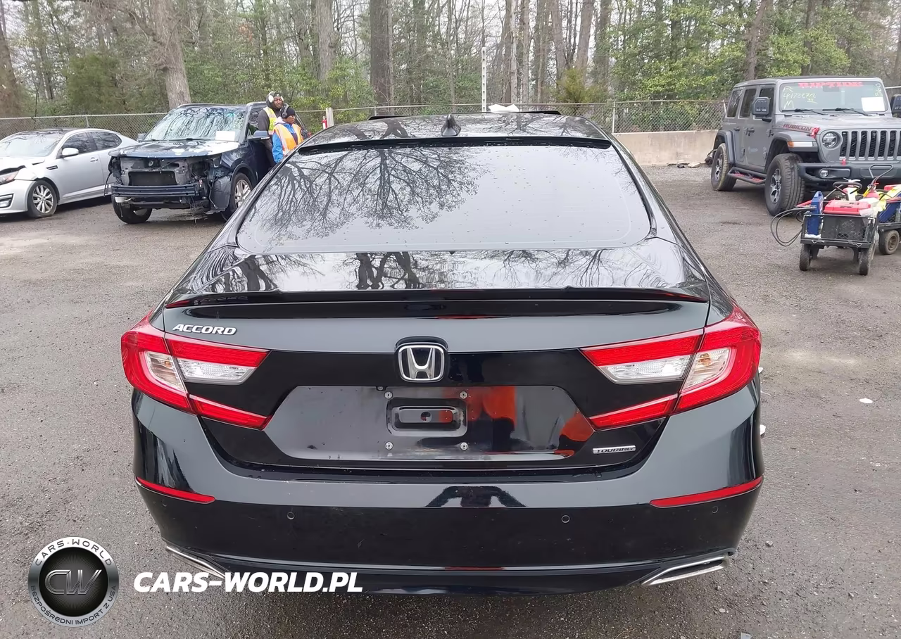 2018 Honda Accord Touring VIN:1HGCV1F94JA175276 - 15