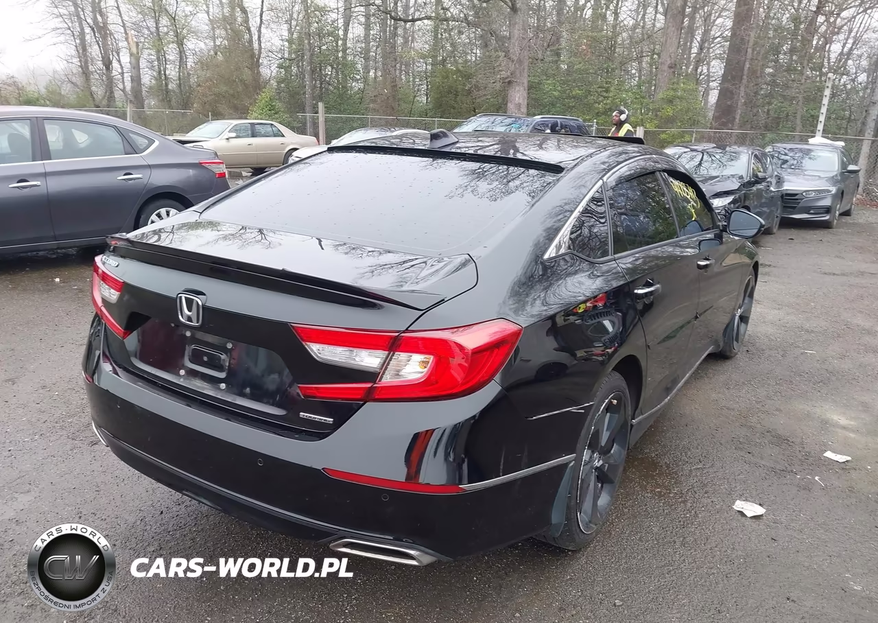 2018 Honda Accord Touring VIN:1HGCV1F94JA175276 - 4