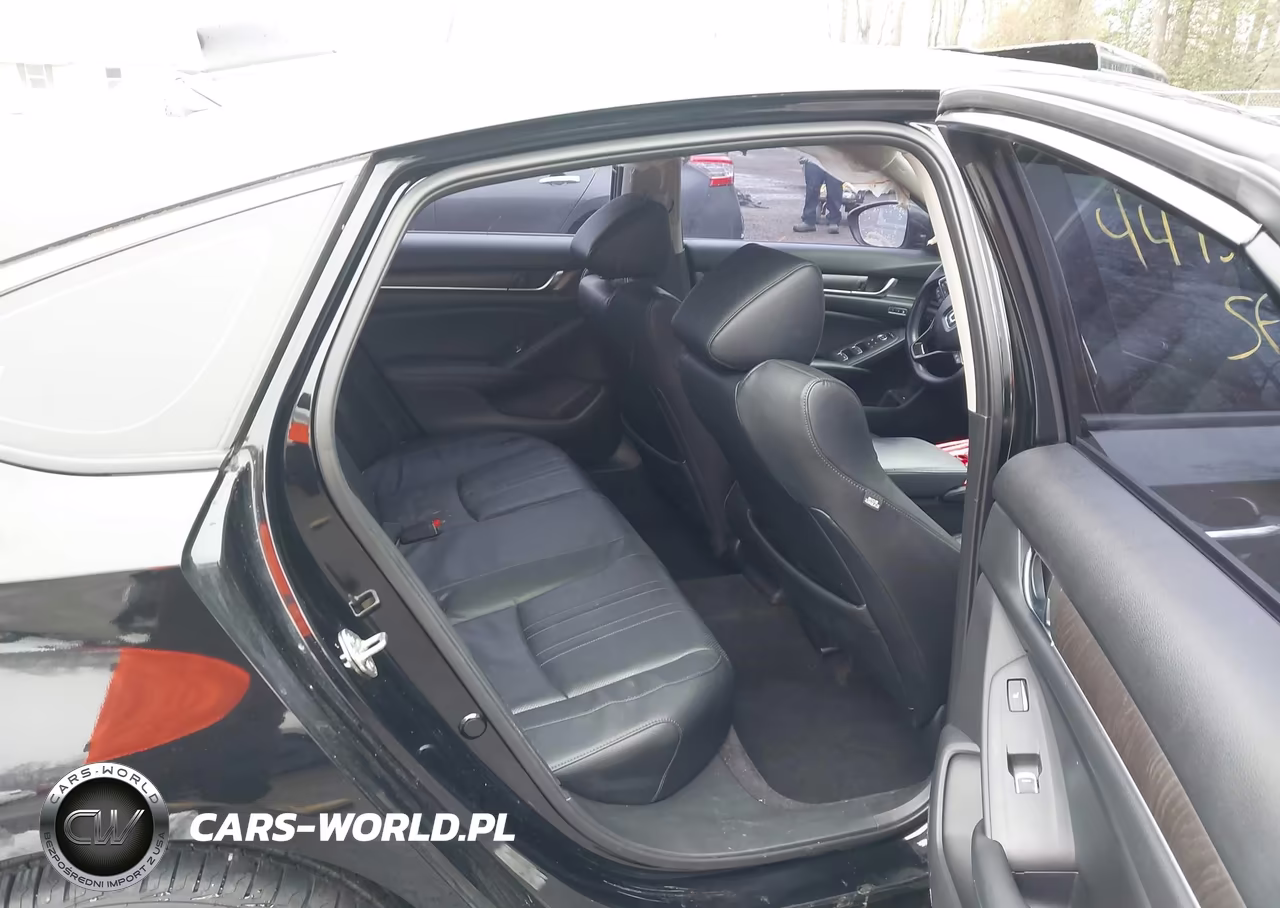 2018 Honda Accord Touring VIN:1HGCV1F94JA175276 - 8