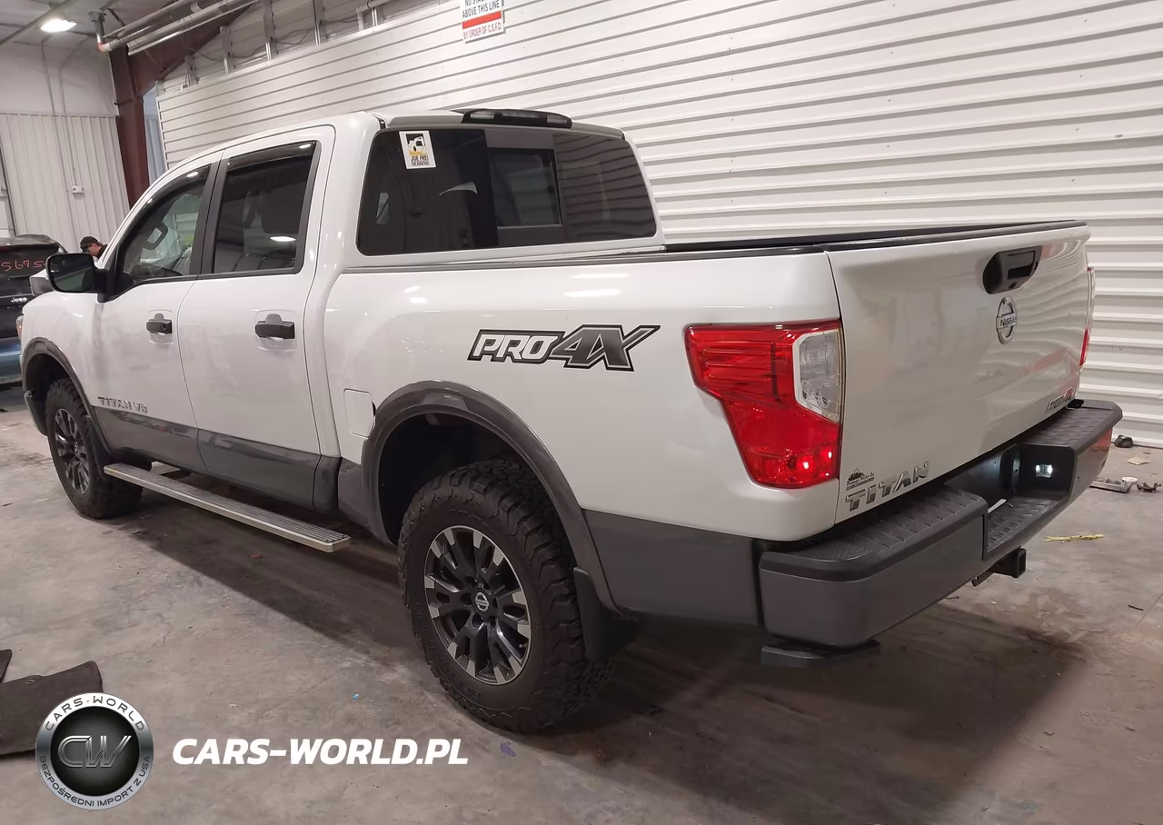 2018 Nissan Titan Pro-4X VIN:1N6AA1E50JN540803 - 3