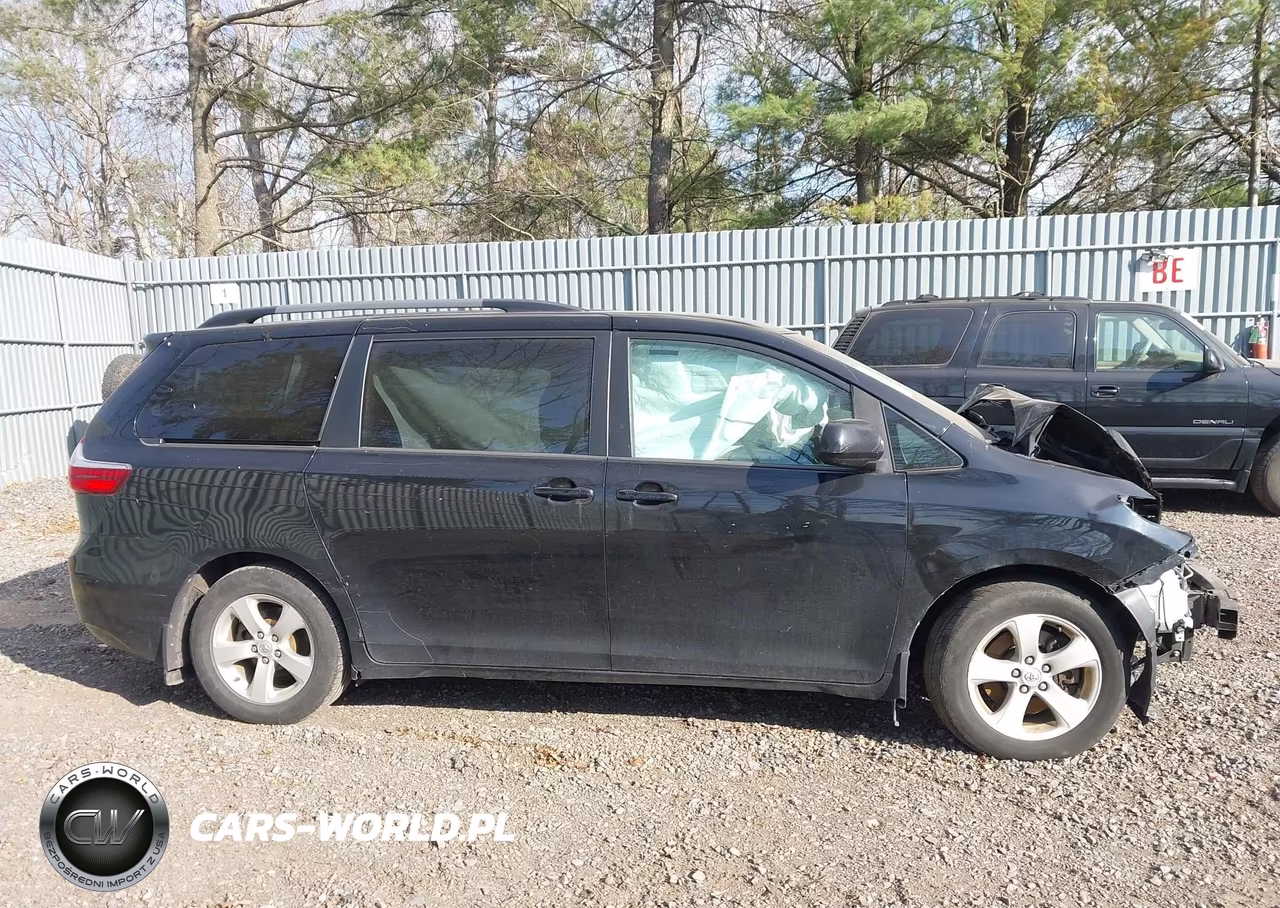2016 Toyota Sienna Le 8 Passenger VIN:5TDKK3DC2GS763198 - 14