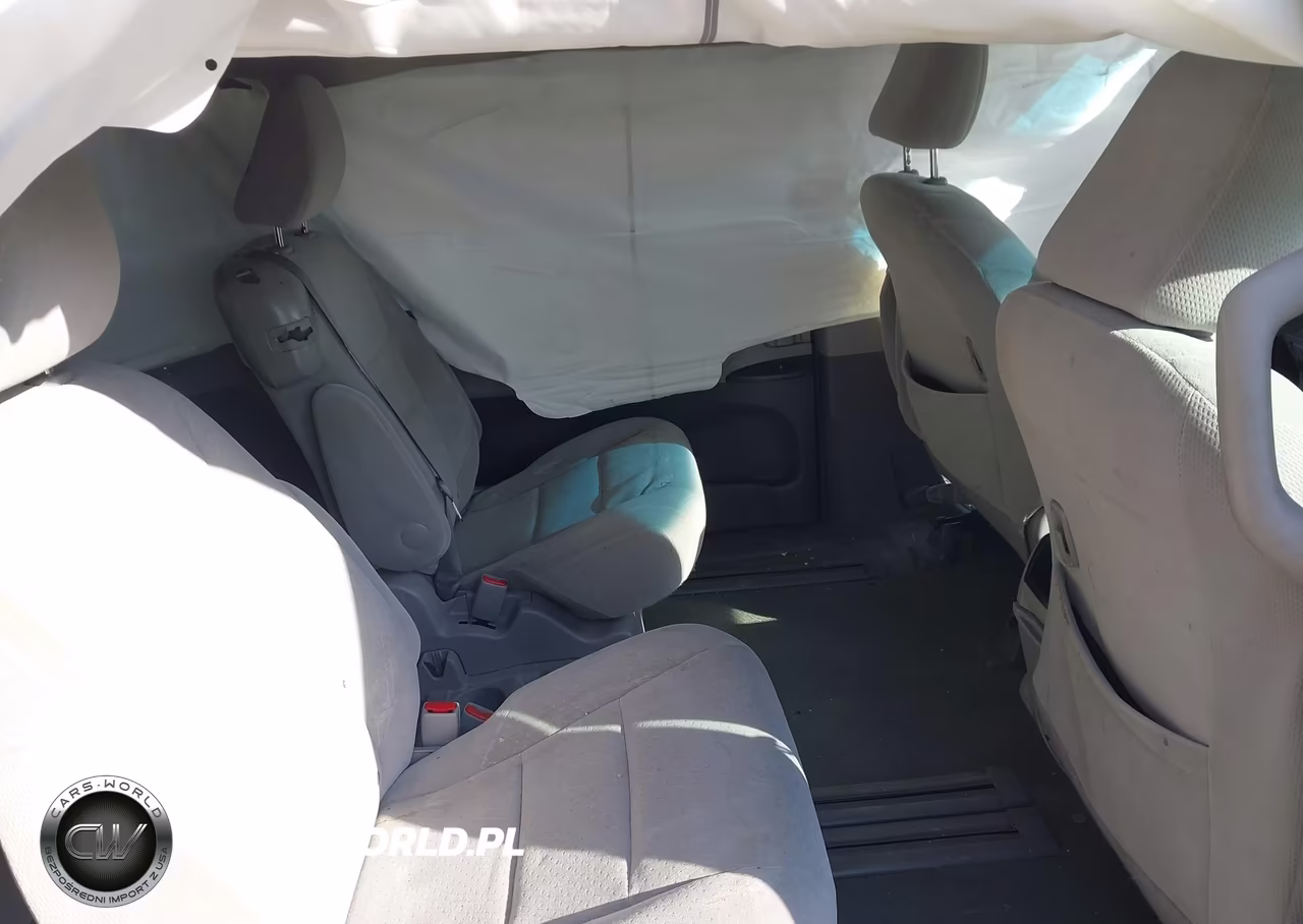 2016 Toyota Sienna Le 8 Passenger VIN:5TDKK3DC2GS763198 - 8