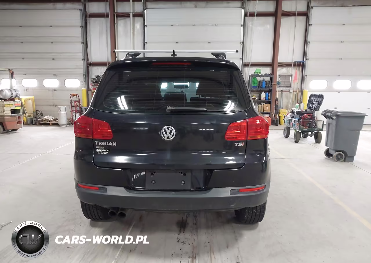 2018 Volkswagen Tiguan Limited 2.0T VIN:WVGAV7AX3JK000196 - 16