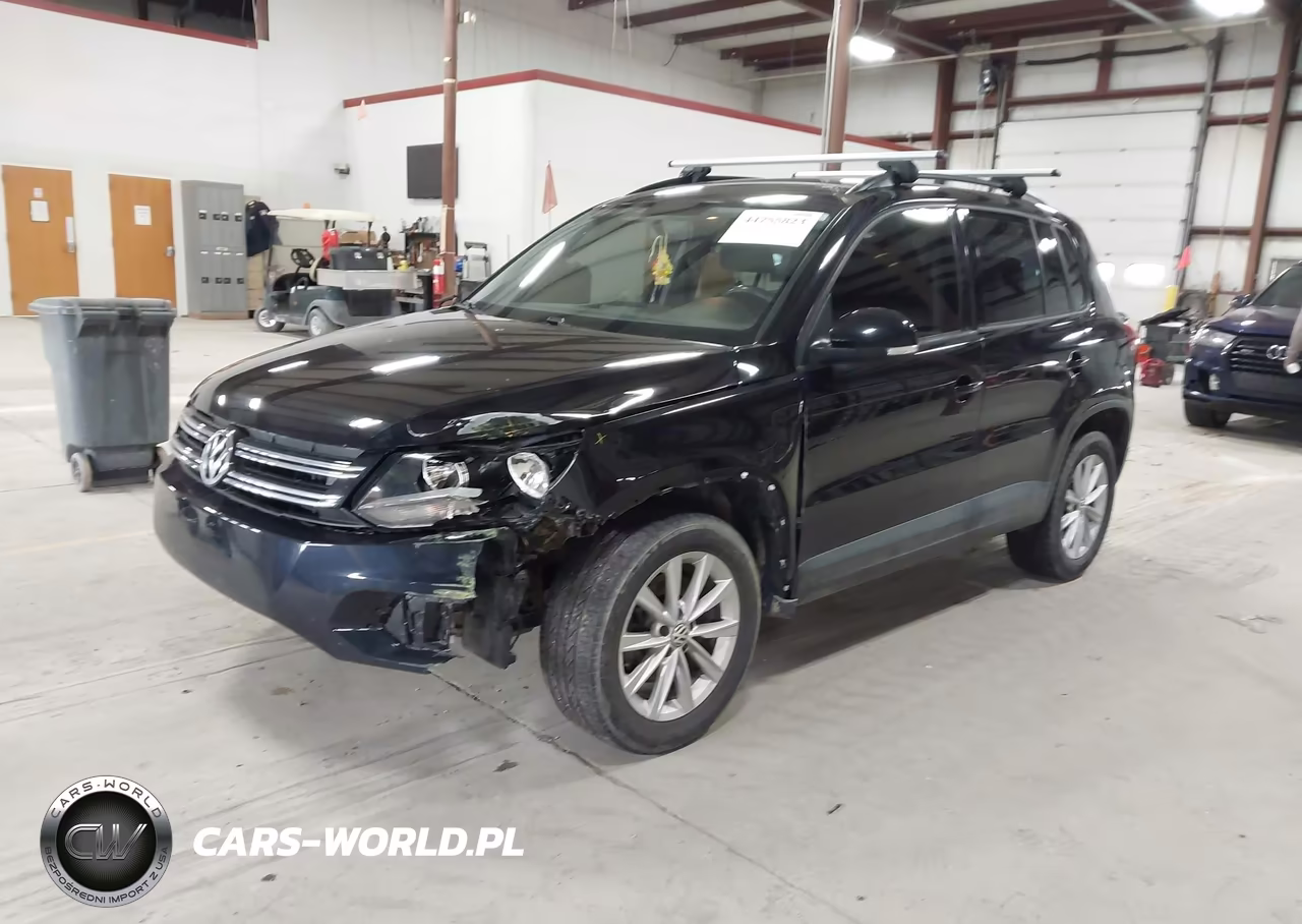2018 Volkswagen Tiguan Limited 2.0T VIN:WVGAV7AX3JK000196 - 2