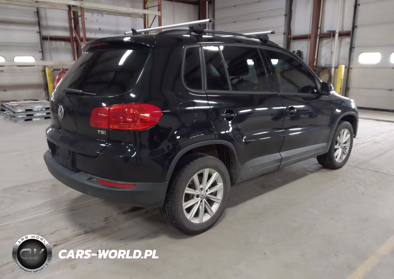 2018 Volkswagen Tiguan Limited 2.0T VIN:WVGAV7AX3JK000196 - 4