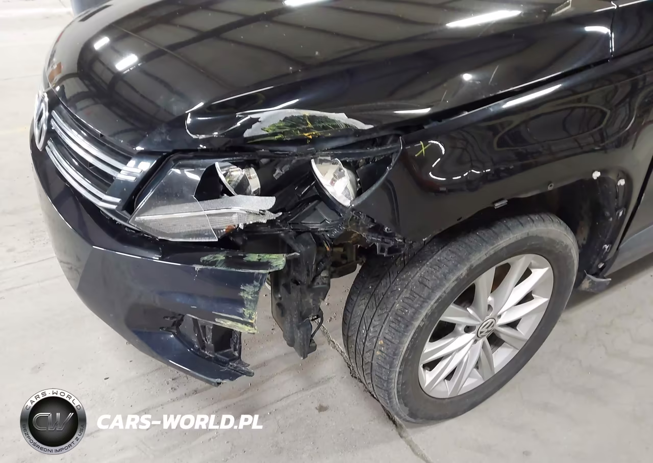 2018 Volkswagen Tiguan Limited 2.0T VIN:WVGAV7AX3JK000196 - 6