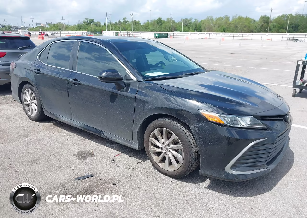 2022 Toyota Camry Le