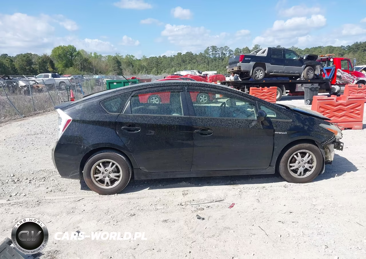 2011 Toyota Prius Two VIN:JTDKN3DU5B5300888 - 13
