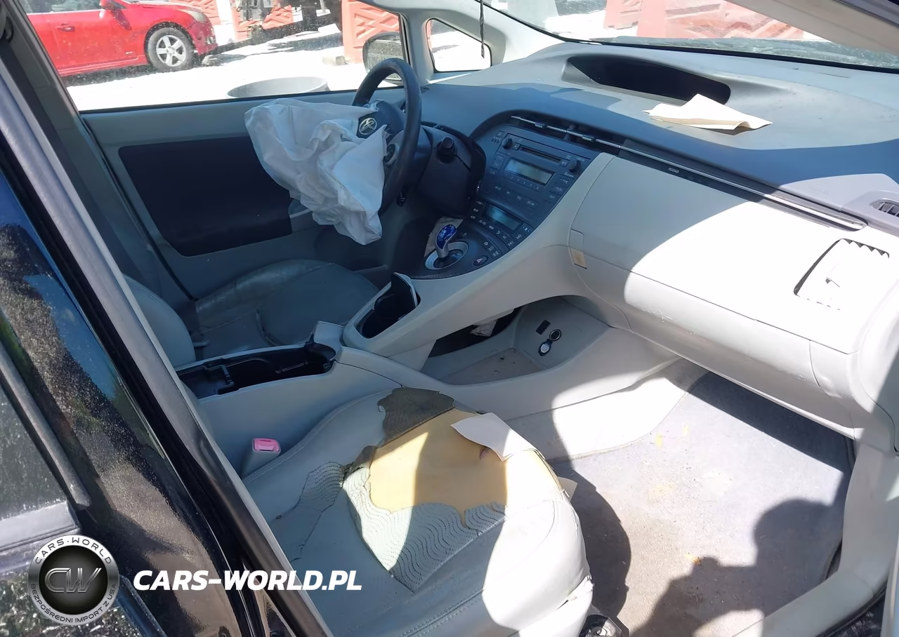 2011 Toyota Prius Two VIN:JTDKN3DU5B5300888 - 5