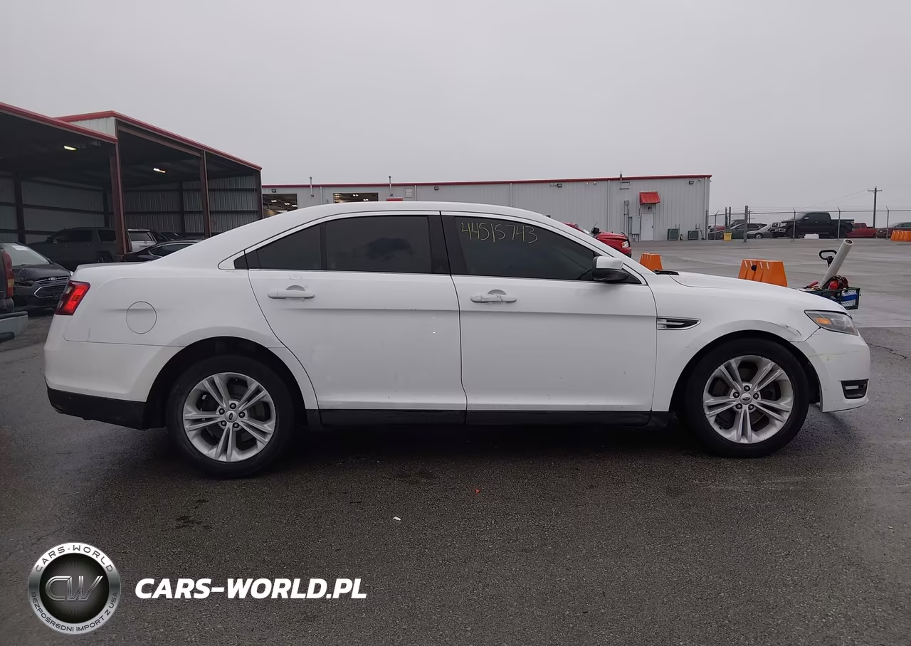 2016 Ford Taurus Sel VIN:1FAHP2E85GG105228 - 14