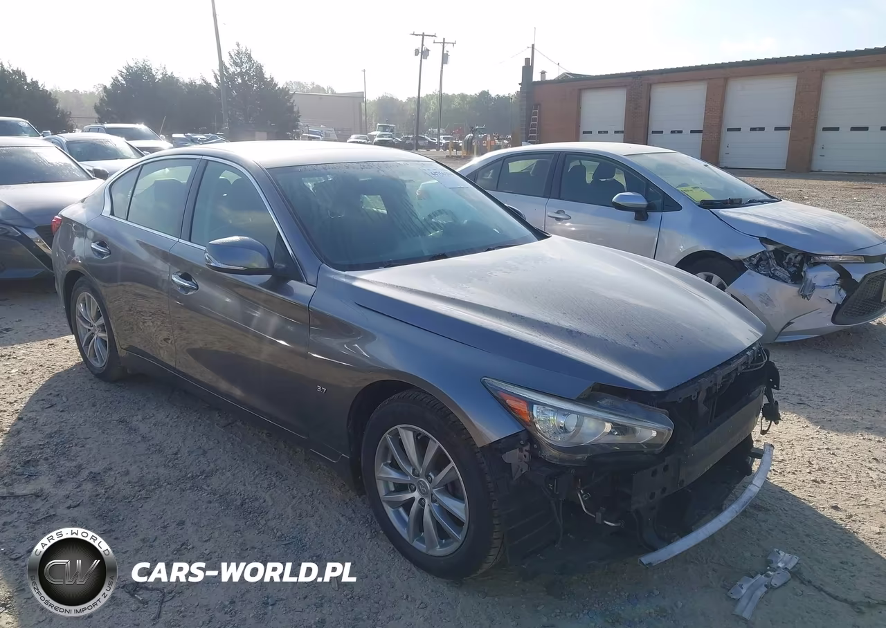 2015 Infiniti Q50 Premium
