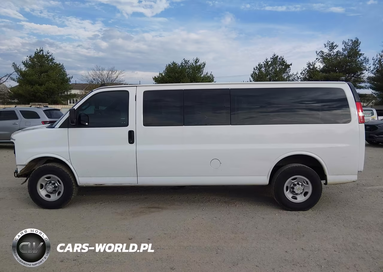 2018 Chevrolet Express 3500 Lt VIN:1GAZGPFG4J1279425 - 15