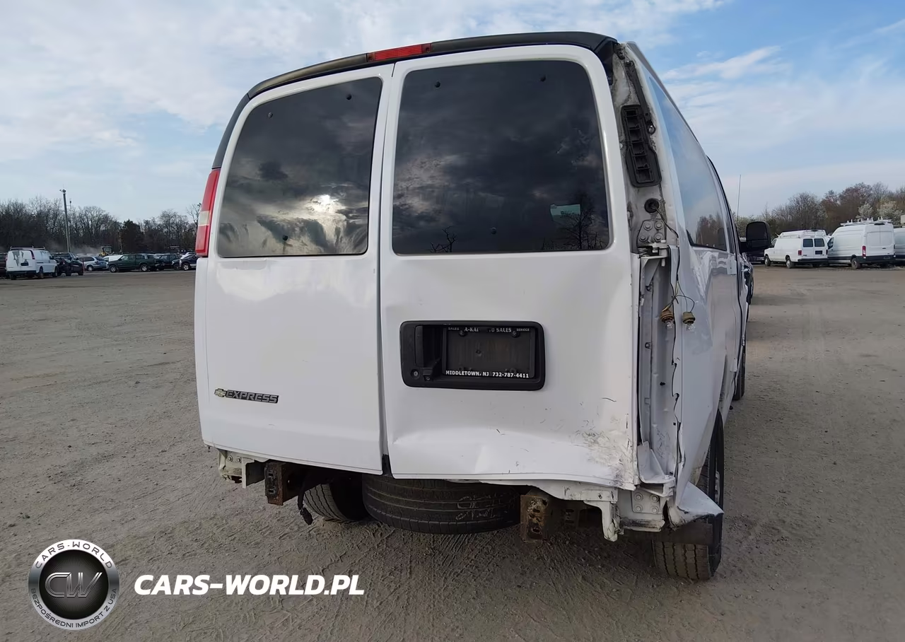 2018 Chevrolet Express 3500 Lt VIN:1GAZGPFG4J1279425 - 18