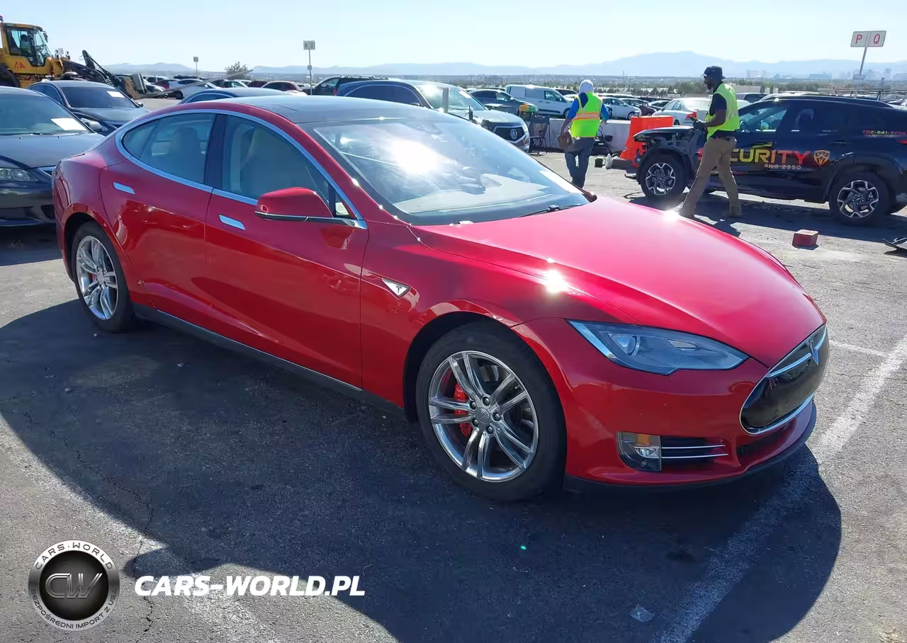 2015 Tesla Model S 85D-P85D