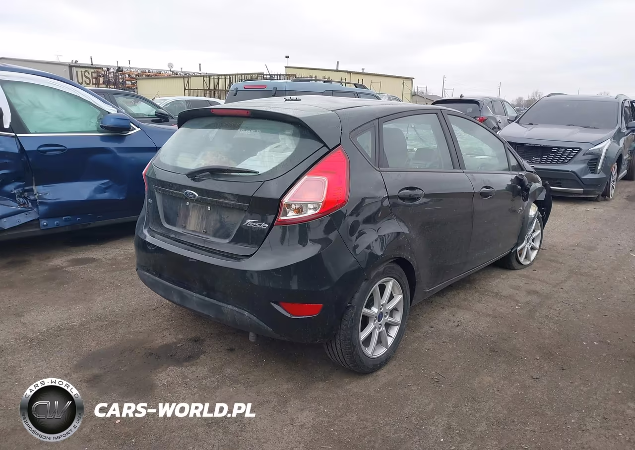 2015 Ford Fiesta Se VIN:3FADP4EJ3FM200954 - 4