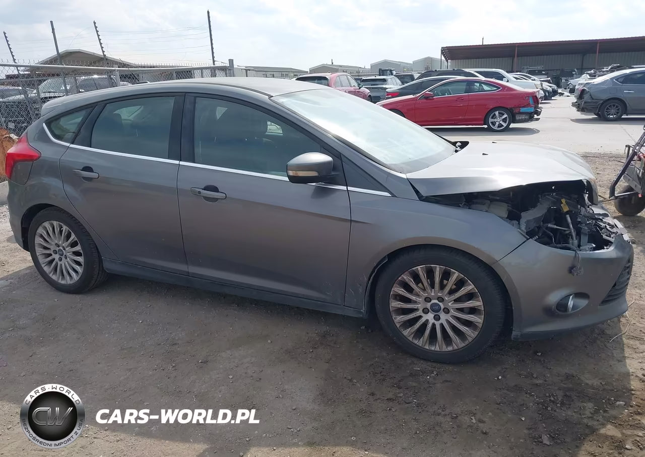 2012 Ford Focus Titanium VIN:1FAHP3N29CL402019 - 12