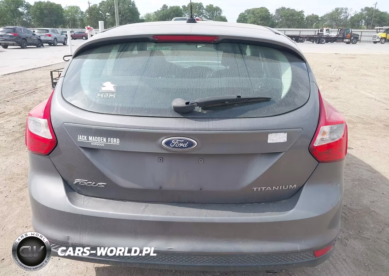2012 Ford Focus Titanium VIN:1FAHP3N29CL402019 - 15