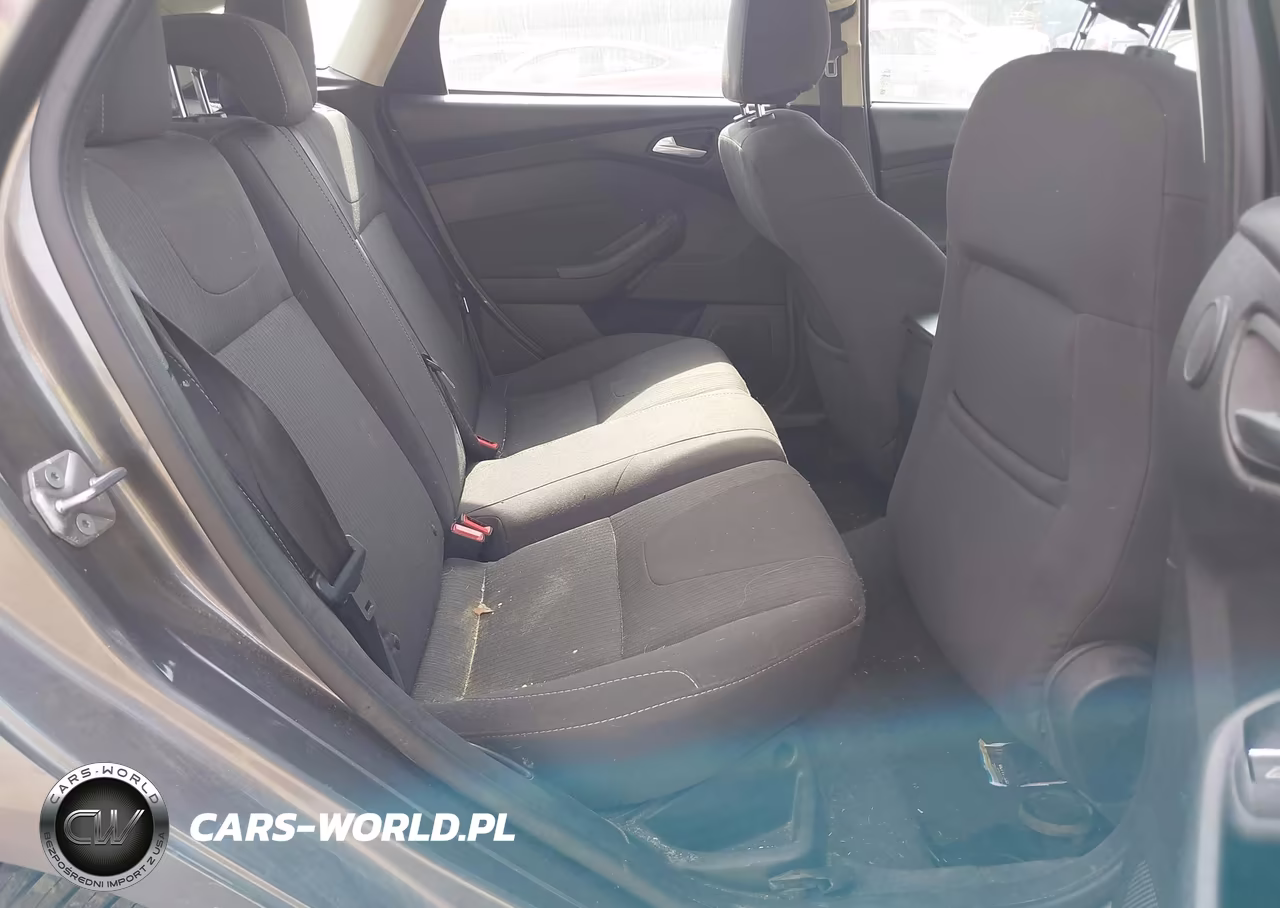 2012 Ford Focus Titanium VIN:1FAHP3N29CL402019 - 8