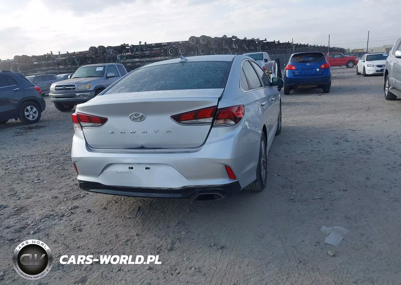 2018 Hyundai Sonata Sel VIN:5NPE34AF2JH620618 - 4