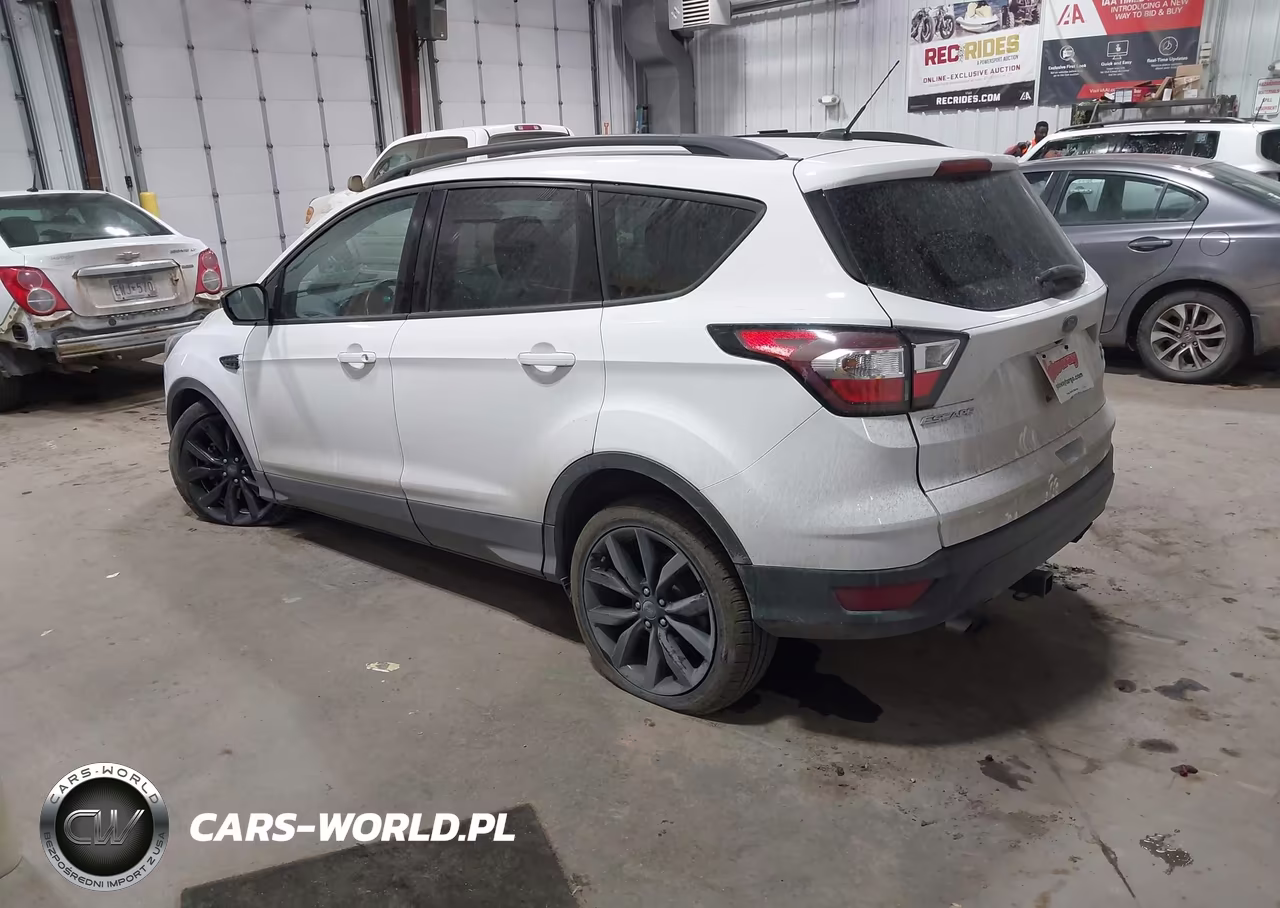 2017 Ford Escape Se VIN:1FMCU9GD2HUE96451 - 3