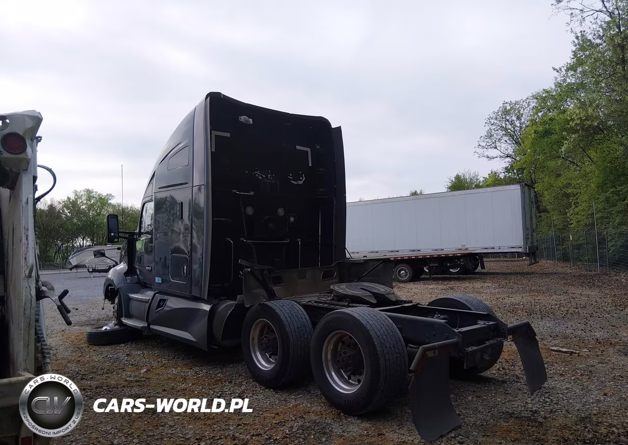 2018 Kenworth T680 VIN:1XKYD49X4JJ182459 - 15