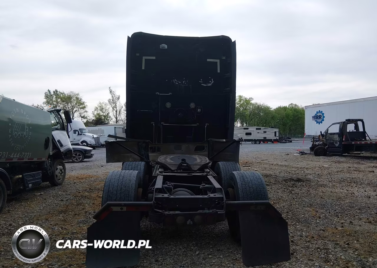 2018 Kenworth T680 VIN:1XKYD49X4JJ182459 - 16