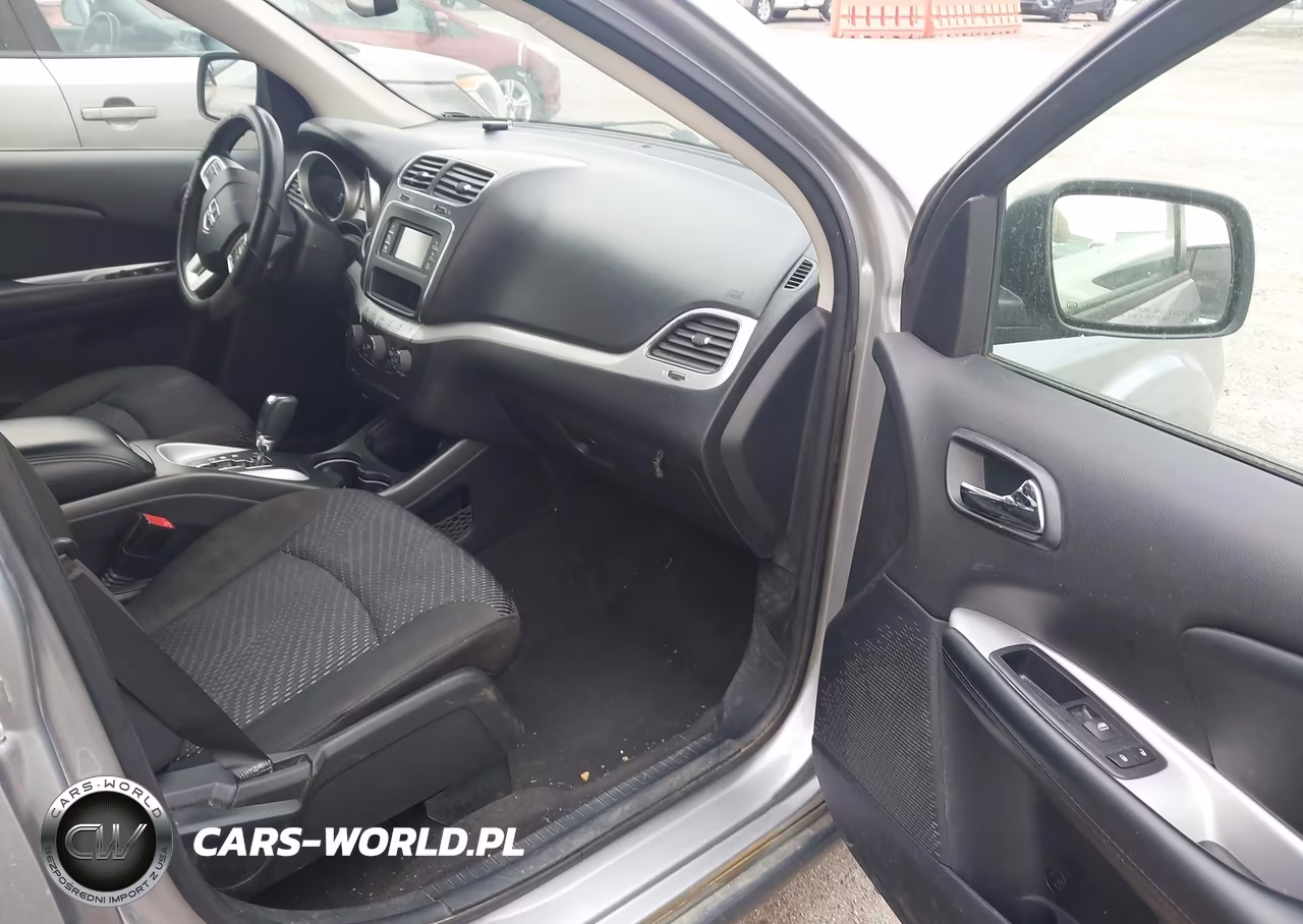 2019 Dodge Journey Se VIN:3C4PDCBB2KT751156 - 5