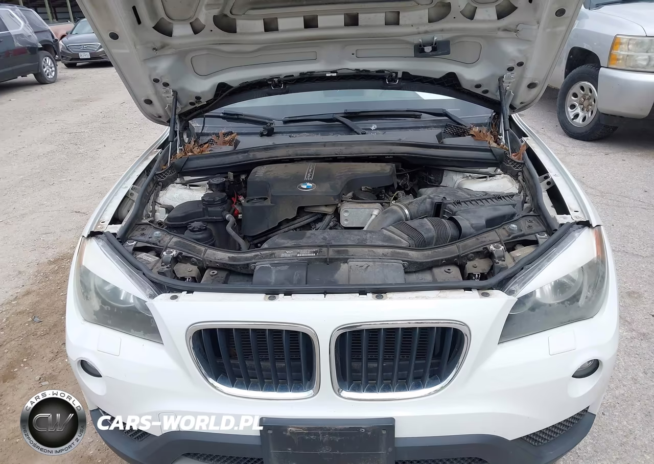2014 BMW X1 xDrive28I VIN:WBAVL1C55EVY14632 - 10