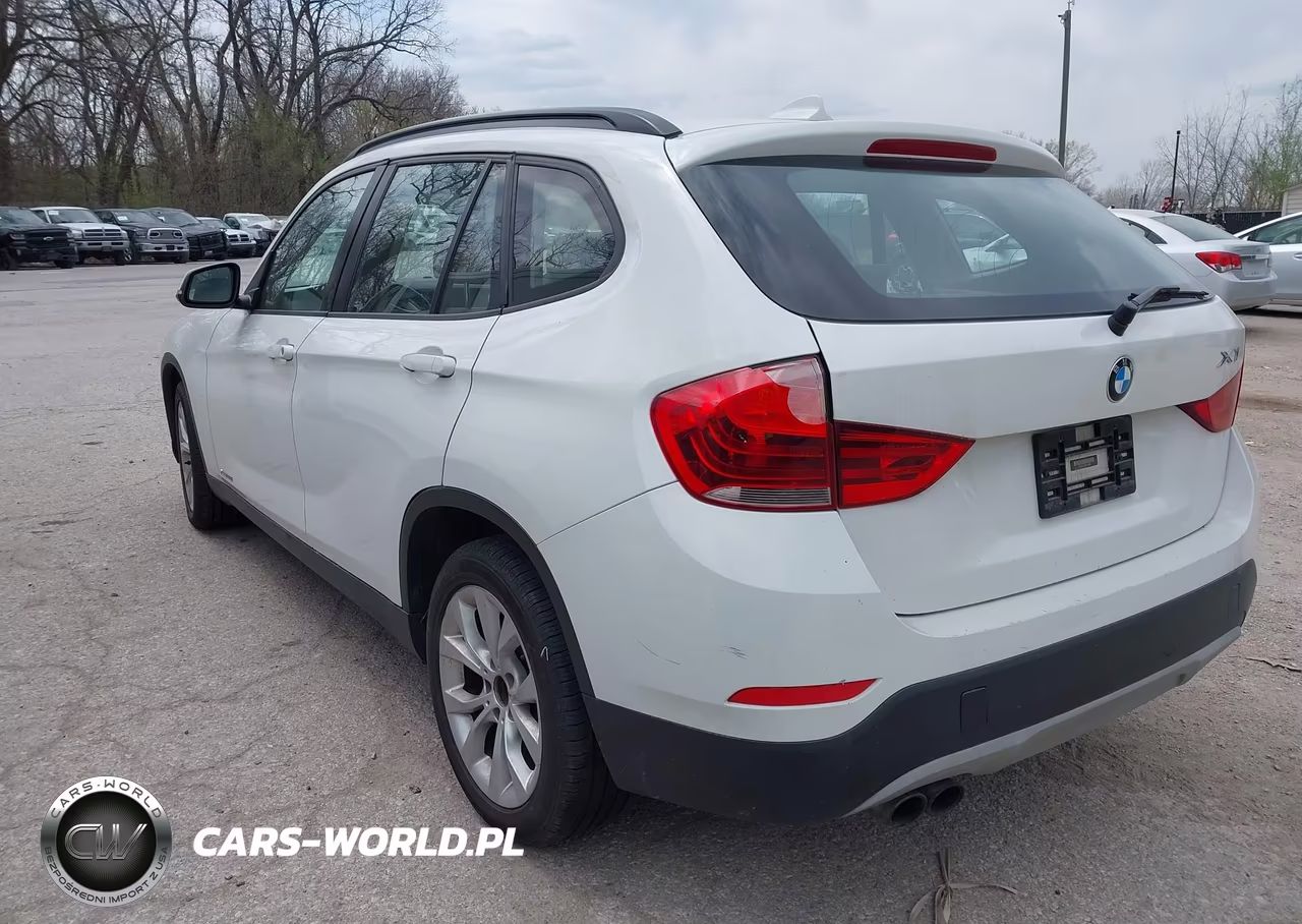 2014 BMW X1 xDrive28I VIN:WBAVL1C55EVY14632 - 3