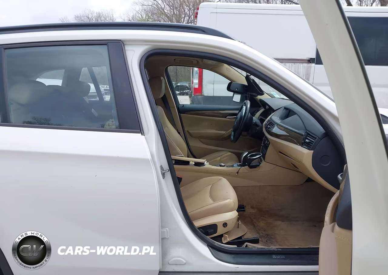 2014 BMW X1 xDrive28I VIN:WBAVL1C55EVY14632 - 5
