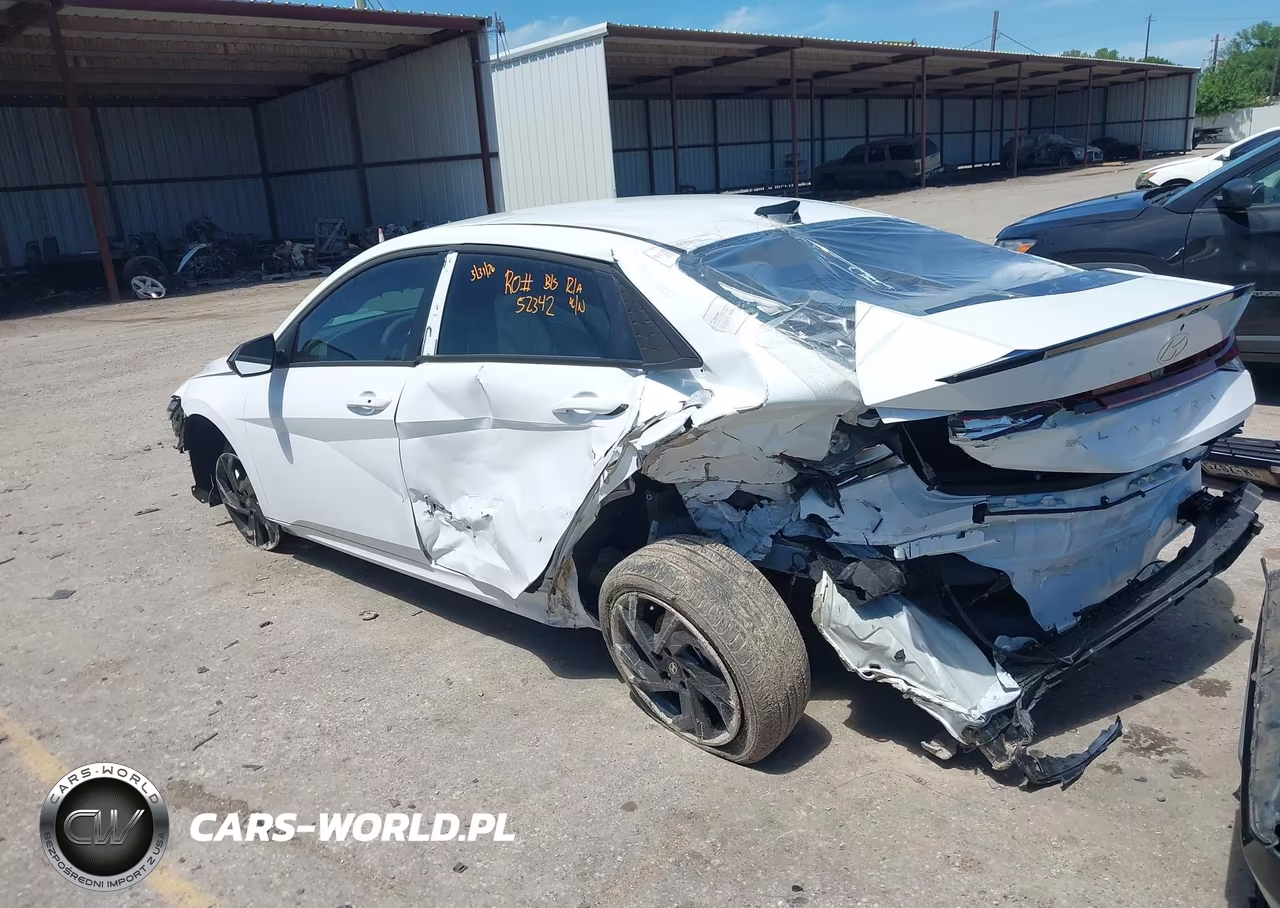 2026 Hyundai Elantra Sel Sport VIN:KMHLM4DG4TU142201 - 3