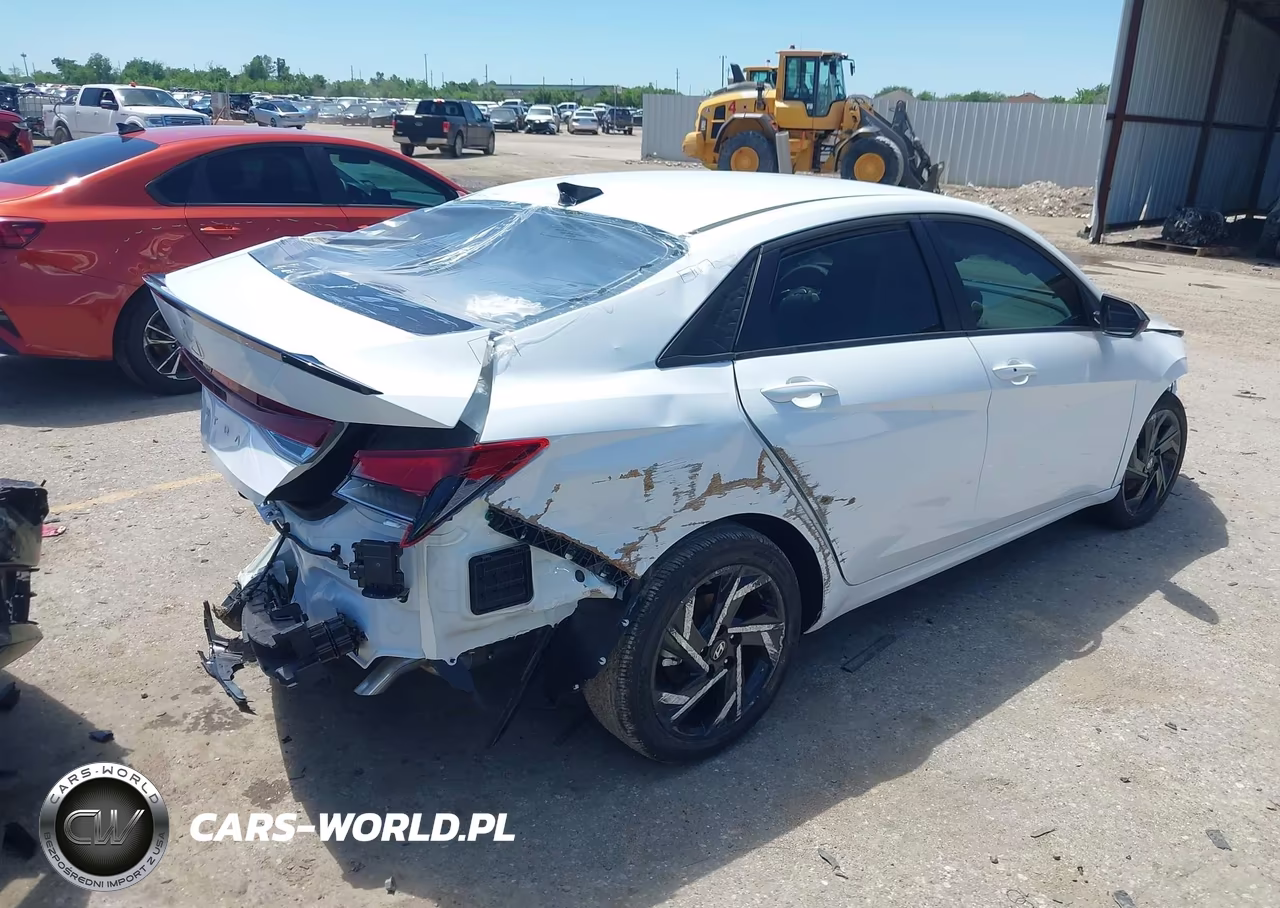 2026 Hyundai Elantra Sel Sport VIN:KMHLM4DG4TU142201 - 4