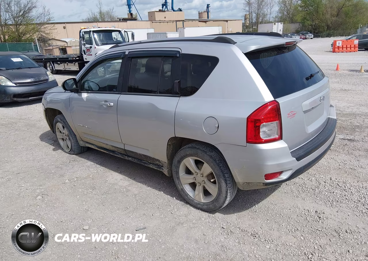 2013 Jeep Compass Sport VIN:1C4NJCBB8DD283488 - 3