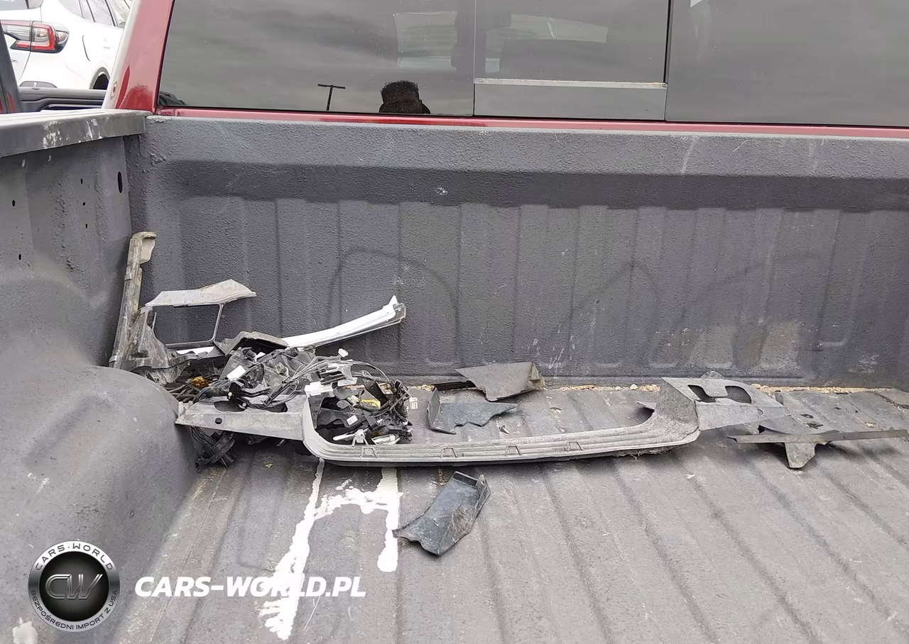2019 Ram 1500 VIN:1C6SRFJT8KN823220 - 12