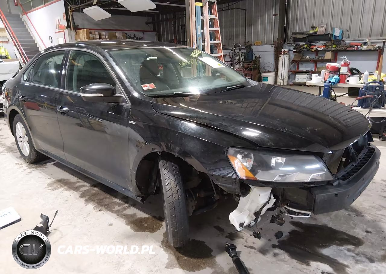 2013 Volkswagen Passat 2.5L Wolfsburg Edition – zdjęcie 1 z 17