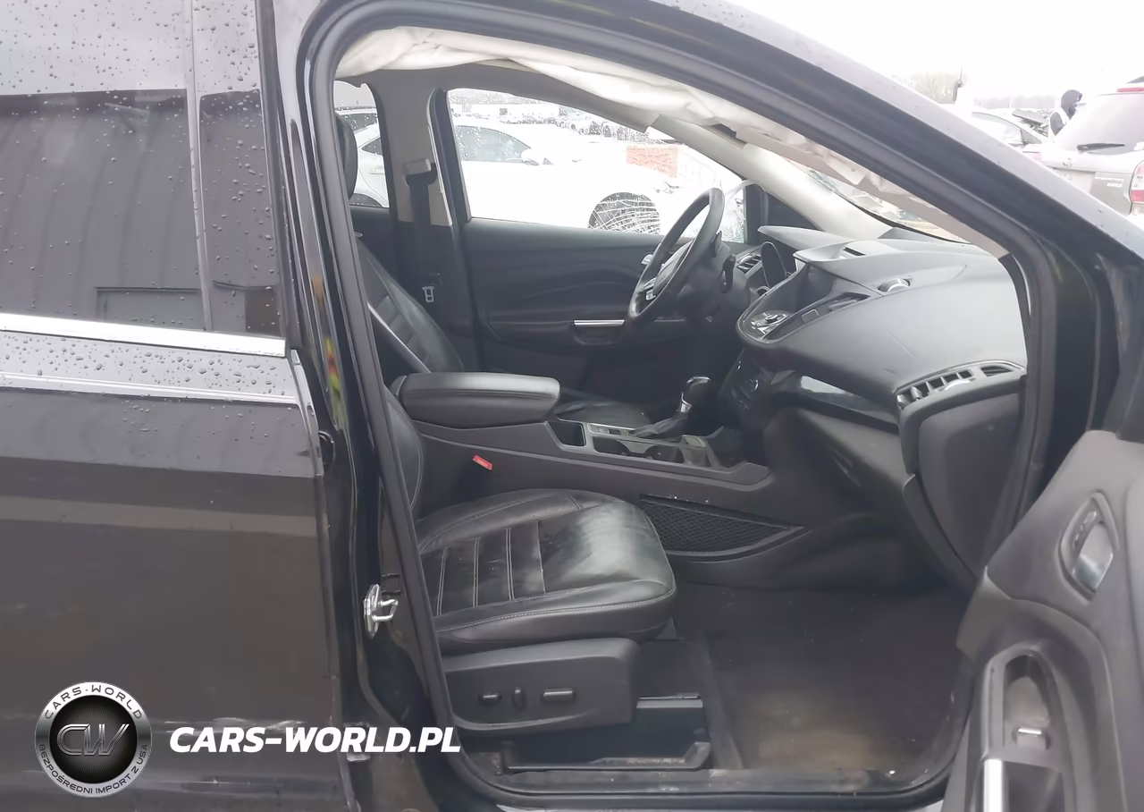 2017 Ford Escape Titanium VIN:1FMCU0J92HUD95667 - 5