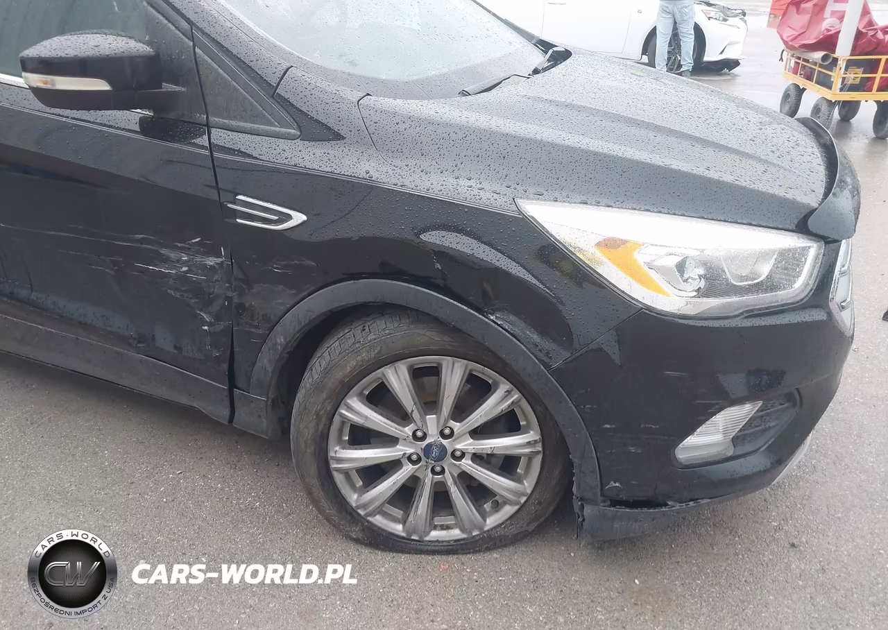 2017 Ford Escape Titanium VIN:1FMCU0J92HUD95667 - 6